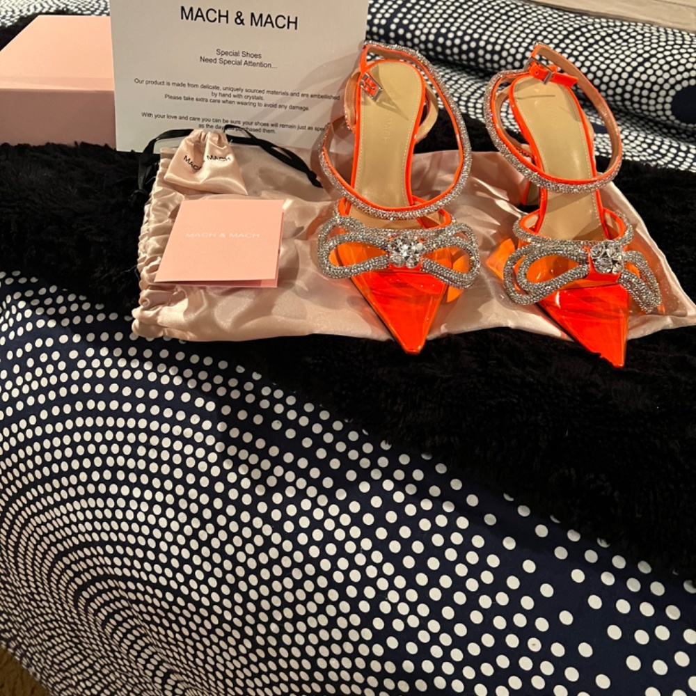 Heels - Picture 4 of 4